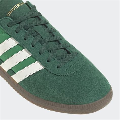 Training Shoe: Adidas Universal 